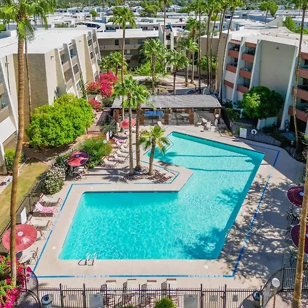 2Bd Central To Old Town Pool & Spa Access